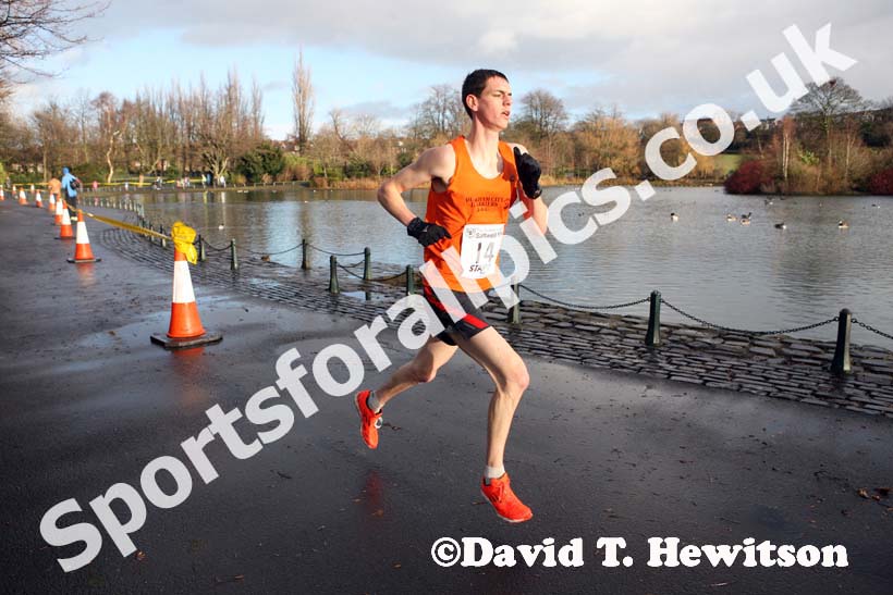James Askew (Durham City) finished 2nd in the Ronnie Walker Saltwell 10k Road Race, Gateshead. Photo: David T. Hewitson/Sports for All Pics